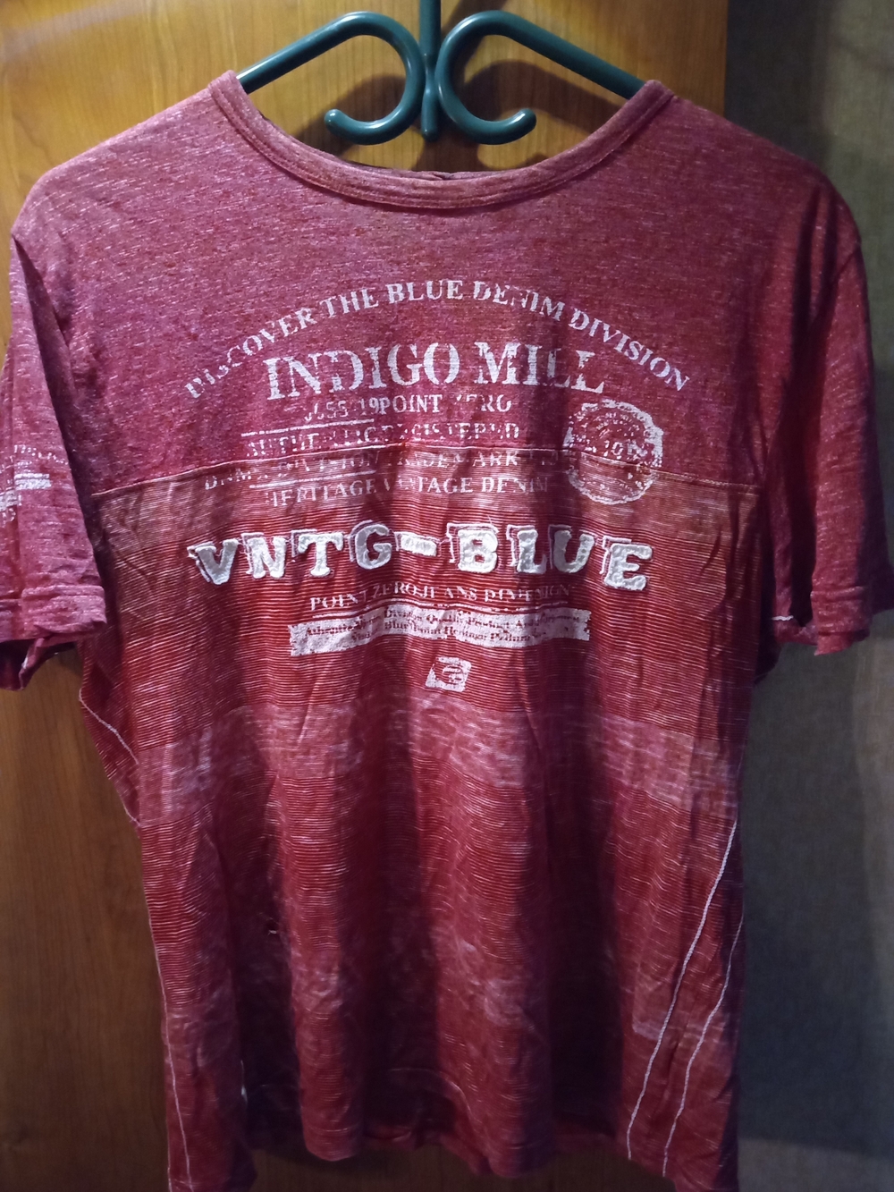 Indigo VNTG-BLUE Men's Red Graphic Tee
